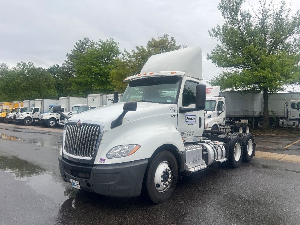 Day Cab Tractor-Heavy Duty Tractors-International-2018-LT625-Baltimore-MD-275,218\n\t\tmiles-$ 22,500 - Image 3