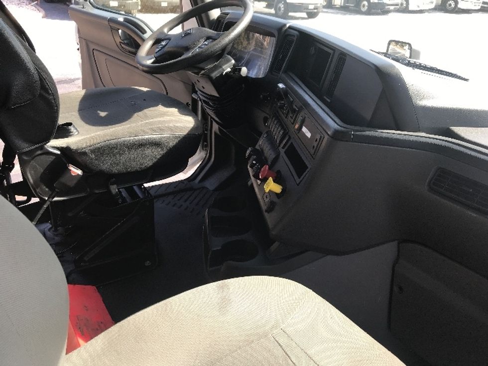 Day Cab Tractor-Heavy Duty Tractors-International-2018-LT625-Bensalem-PA-253,825\n\t\tmiles-$ 22,500 - Image 14