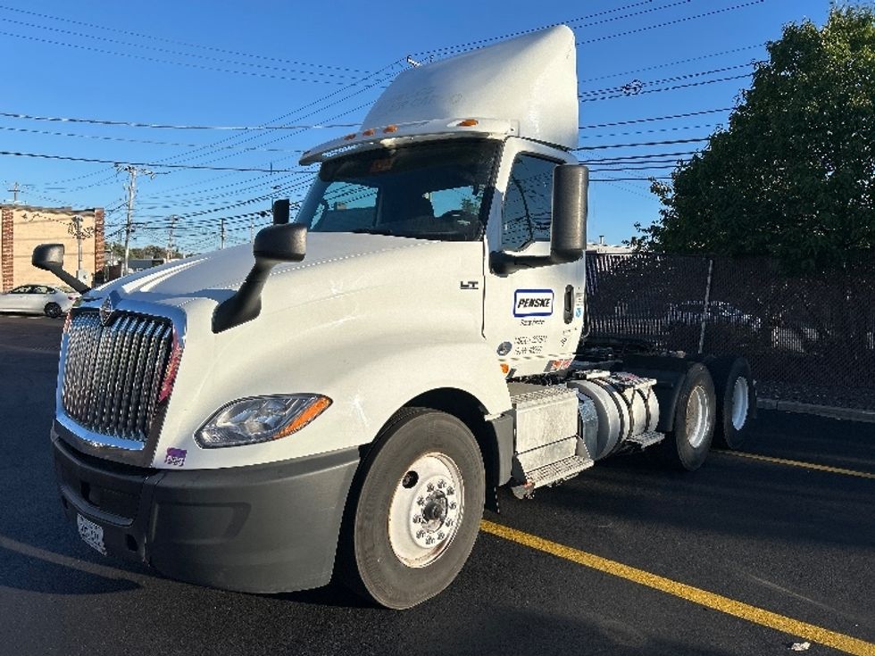 Day Cab Tractor-Heavy Duty Tractors-International-2018-LT625-Braintree-MA-328,142\n\t\tmiles-$ 21,500 - Image 3