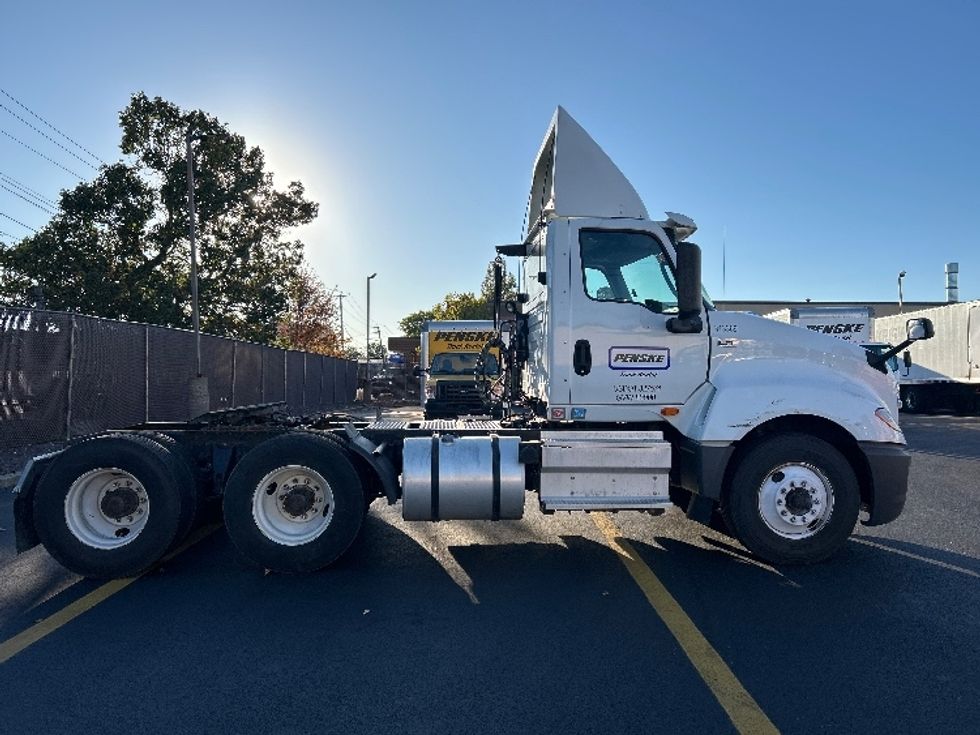 Day Cab Tractor-Heavy Duty Tractors-International-2018-LT625-Braintree-MA-328,142\n\t\tmiles-$ 21,500 - Image 8