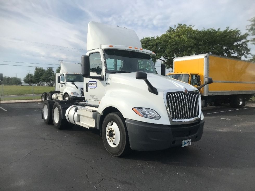 Day Cab Tractor-Heavy Duty Tractors-International-2018-LT625-Carlisle-PA-463,035\n\t\tmiles-$ 20,250 - Image 1