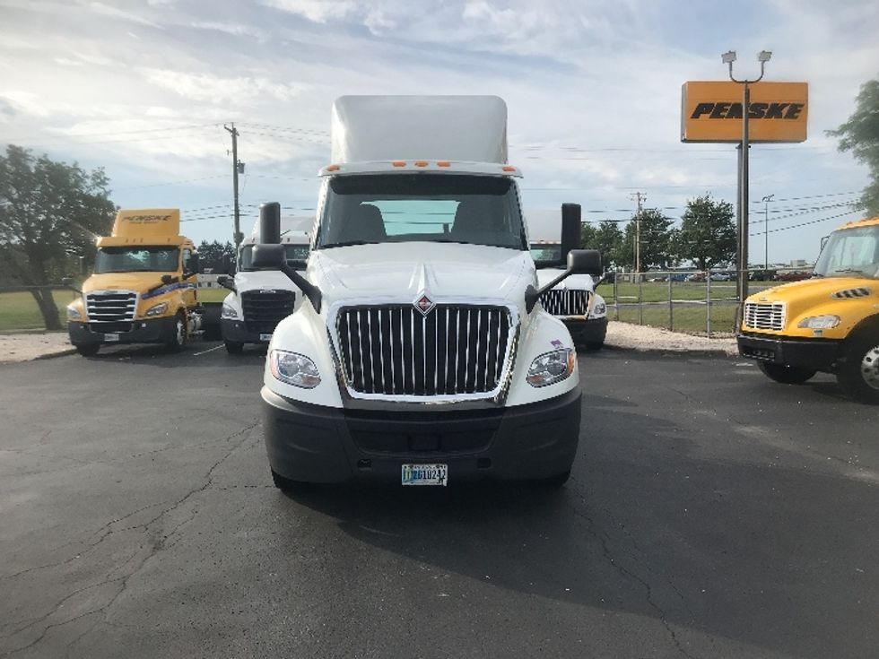 Day Cab Tractor-Heavy Duty Tractors-International-2018-LT625-Carlisle-PA-463,035\n\t\tmiles-$ 20,250 - Image 2