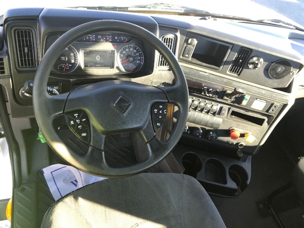 Day Cab Tractor-Heavy Duty Tractors-International-2018-LT625-Center Valley-PA-347,559\n\t\tmiles-$ 19,750 - Image 11