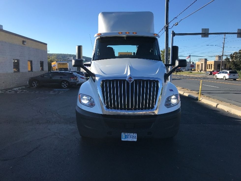 Day Cab Tractor-Heavy Duty Tractors-International-2018-LT625-Center Valley-PA-347,559\n\t\tmiles-$ 19,750 - Image 2