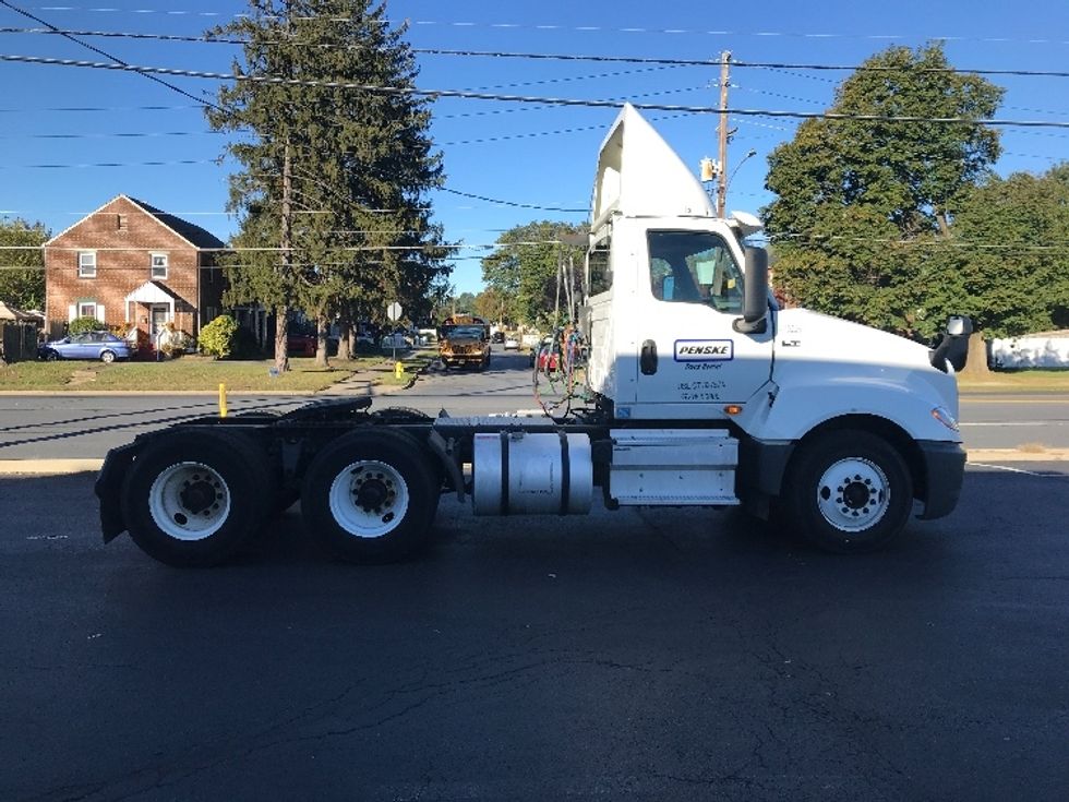 Day Cab Tractor-Heavy Duty Tractors-International-2018-LT625-Center Valley-PA-347,559\n\t\tmiles-$ 19,750 - Image 8