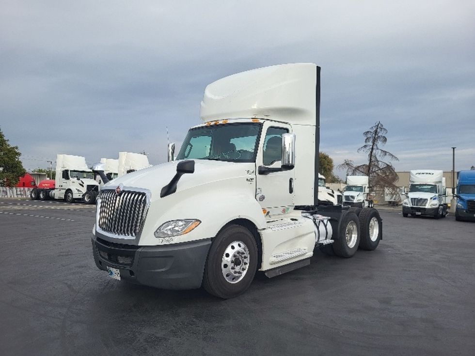 Day Cab Tractor-Heavy Duty Tractors-International-2018-LT625-Ceres-CA-477,659\n\t\tmiles-$ 35,000 - Image 3