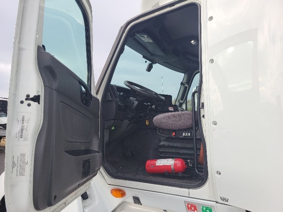 Day Cab Tractor-Heavy Duty Tractors-International-2018-LT625-Ceres-CA-477,659\n\t\tmiles-$ 35,000 - Image 9