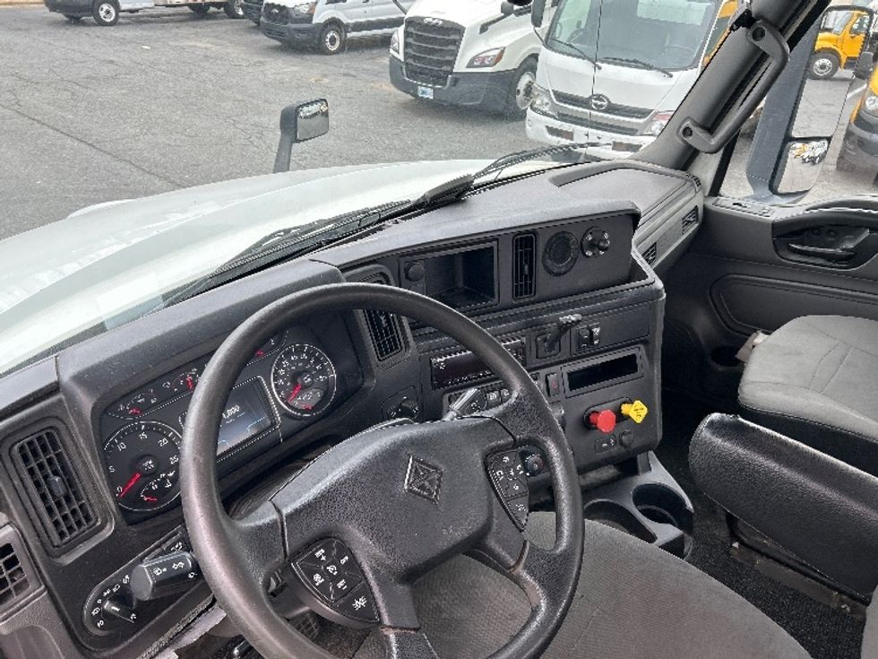 Day Cab Tractor-Heavy Duty Tractors-International-2018-LT625-Charlotte-NC-471,800\n\t\tmiles-$ 31,000 - Image 10