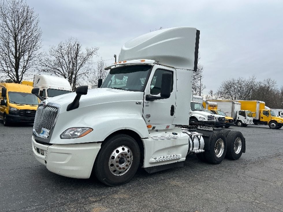 Day Cab Tractor-Heavy Duty Tractors-International-2018-LT625-Charlotte-NC-471,800\n\t\tmiles-$ 31,000 - Image 3