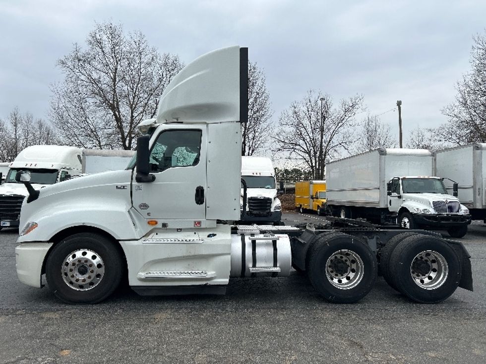 Day Cab Tractor-Heavy Duty Tractors-International-2018-LT625-Charlotte-NC-471,800\n\t\tmiles-$ 31,000 - Image 4