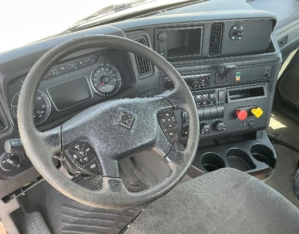 Day Cab Tractor-Heavy Duty Tractors-International-2018-LT625-Cincinnati-OH-363,495\n\t\tmiles-$ 23,500 - Image 10
