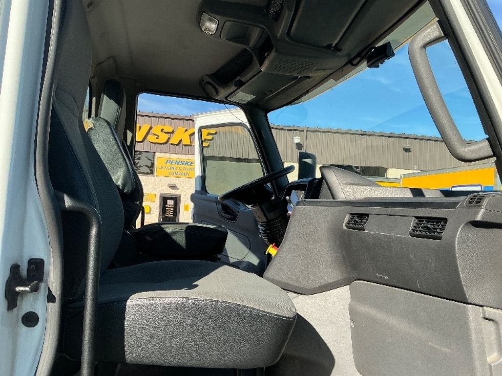 Day Cab Tractor-Heavy Duty Tractors-International-2018-LT625-Cincinnati-OH-432,828\n\t\tmiles-$ 21,750 - Image 11