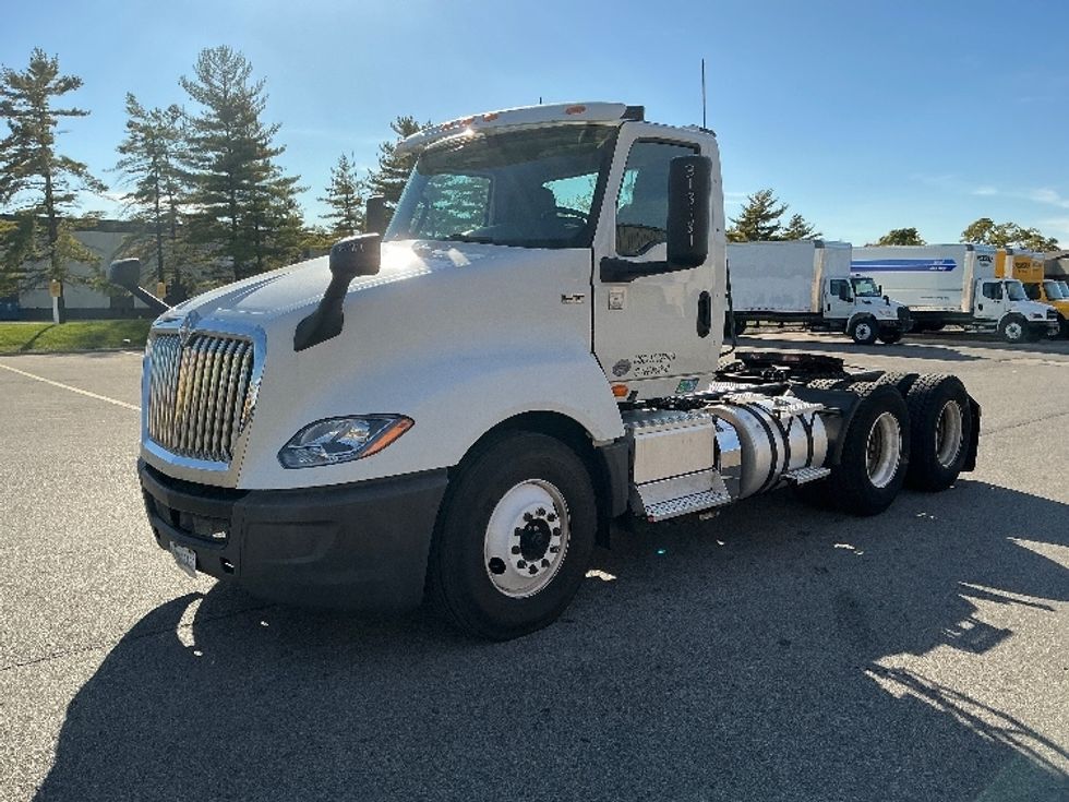 Day Cab Tractor-Heavy Duty Tractors-International-2018-LT625-Cincinnati-OH-432,828\n\t\tmiles-$ 21,750 - Image 3