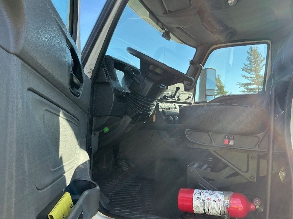 Day Cab Tractor-Heavy Duty Tractors-International-2018-LT625-Cincinnati-OH-432,828\n\t\tmiles-$ 21,750 - Image 9