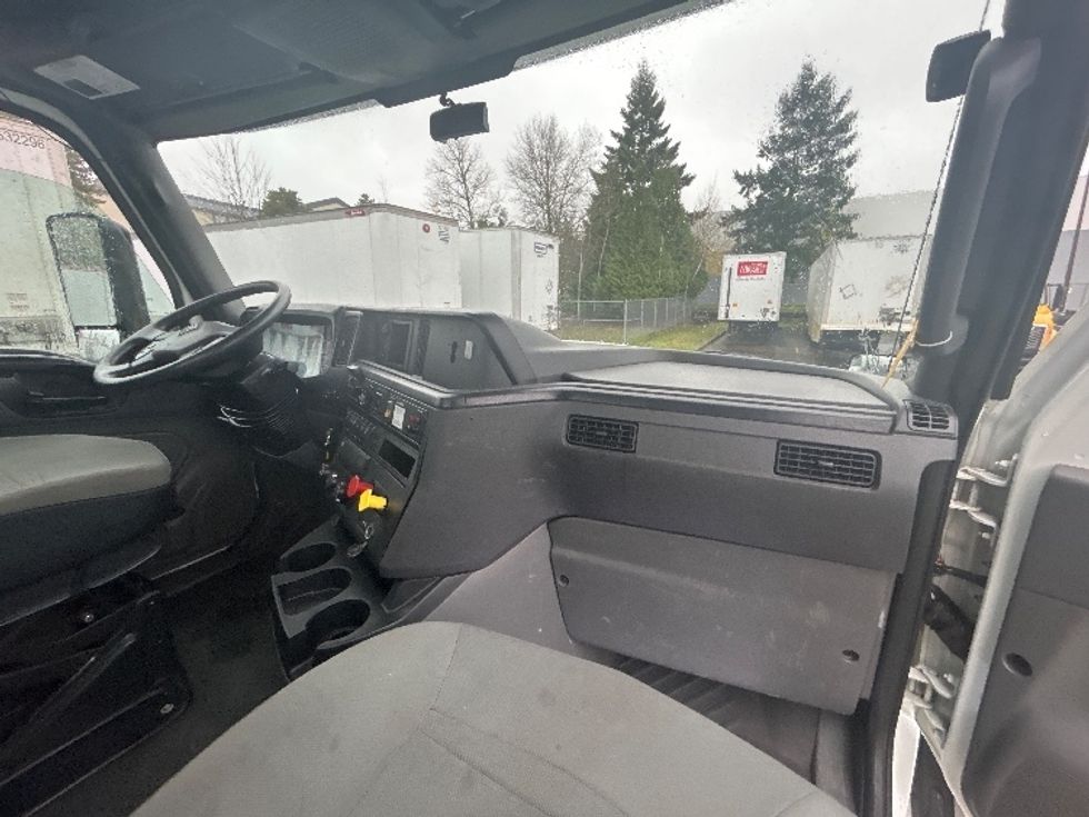 Day Cab Tractor-Heavy Duty Tractors-International-2018-LT625-Clackamas-OR-265,668\n\t\tmiles-$ 24,500 - Image 13