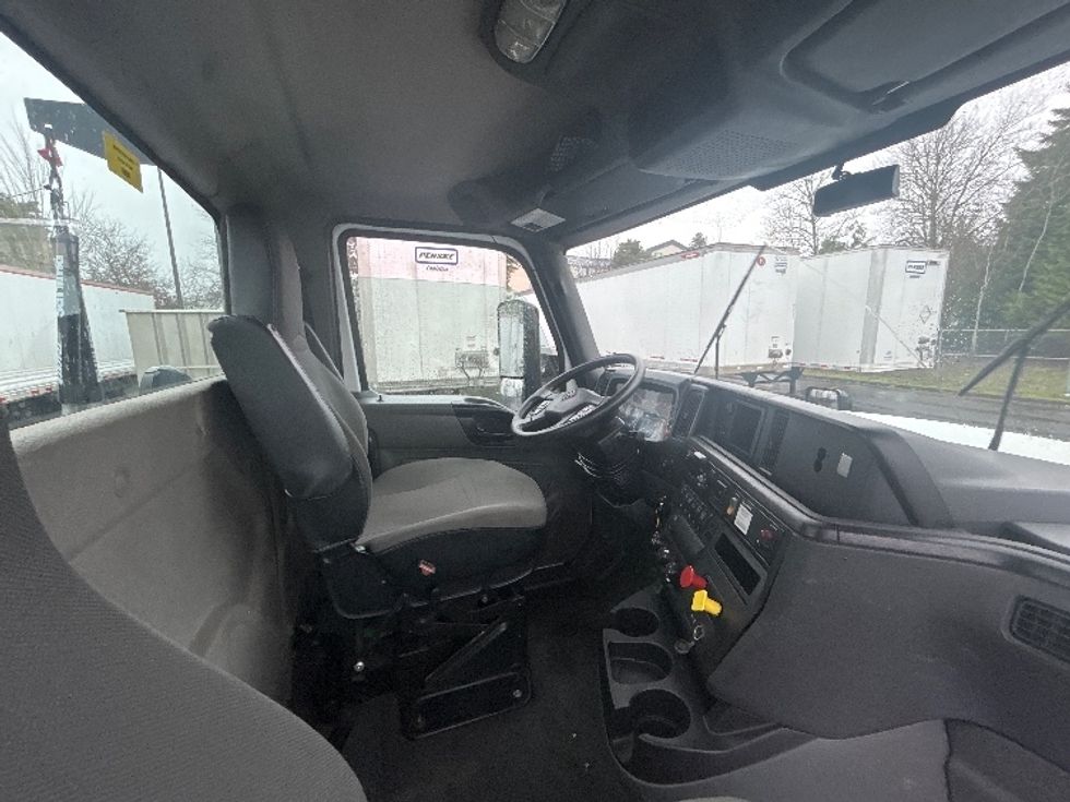 Day Cab Tractor-Heavy Duty Tractors-International-2018-LT625-Clackamas-OR-265,668\n\t\tmiles-$ 24,500 - Image 14