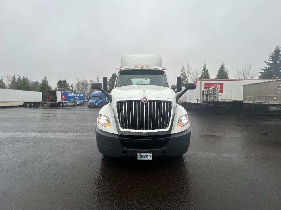 Day Cab Tractor-Heavy Duty Tractors-International-2018-LT625-Clackamas-OR-265,668\n\t\tmiles-$ 24,500 - Image 2
