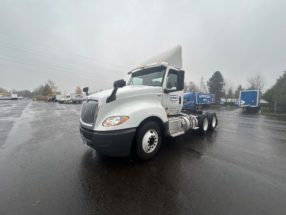 Day Cab Tractor-Heavy Duty Tractors-International-2018-LT625-Clackamas-OR-265,668\n\t\tmiles-$ 24,500 - Image 3