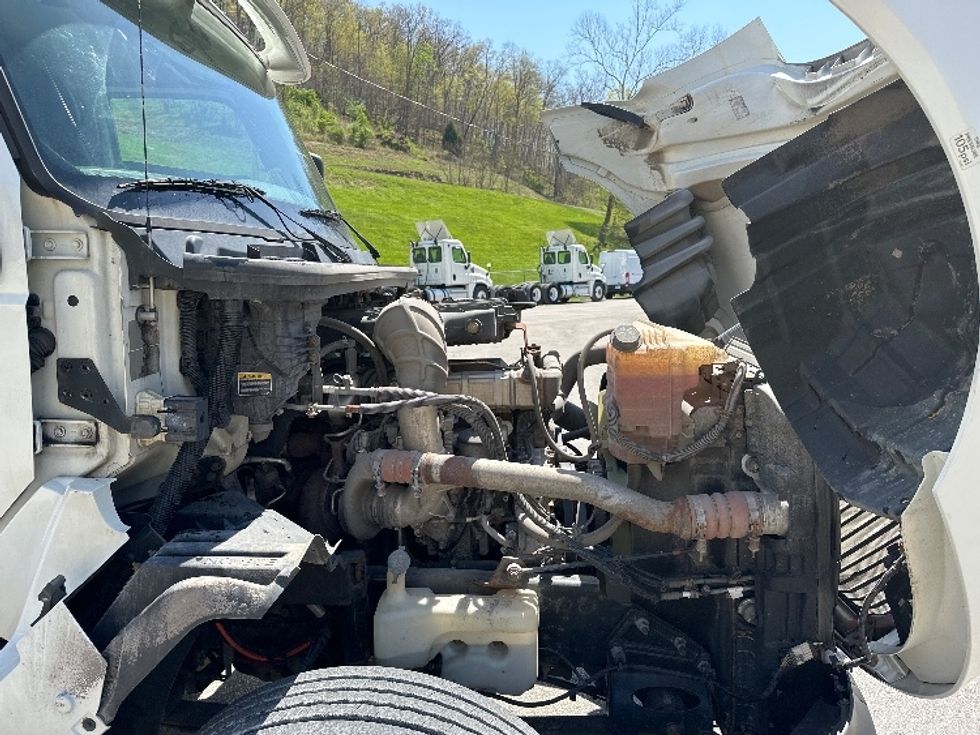 Day Cab Tractor-Heavy Duty Tractors-International-2018-LT625-Columbus-OH-299,308\n\t\tmiles-$ 23,500 - Image 15