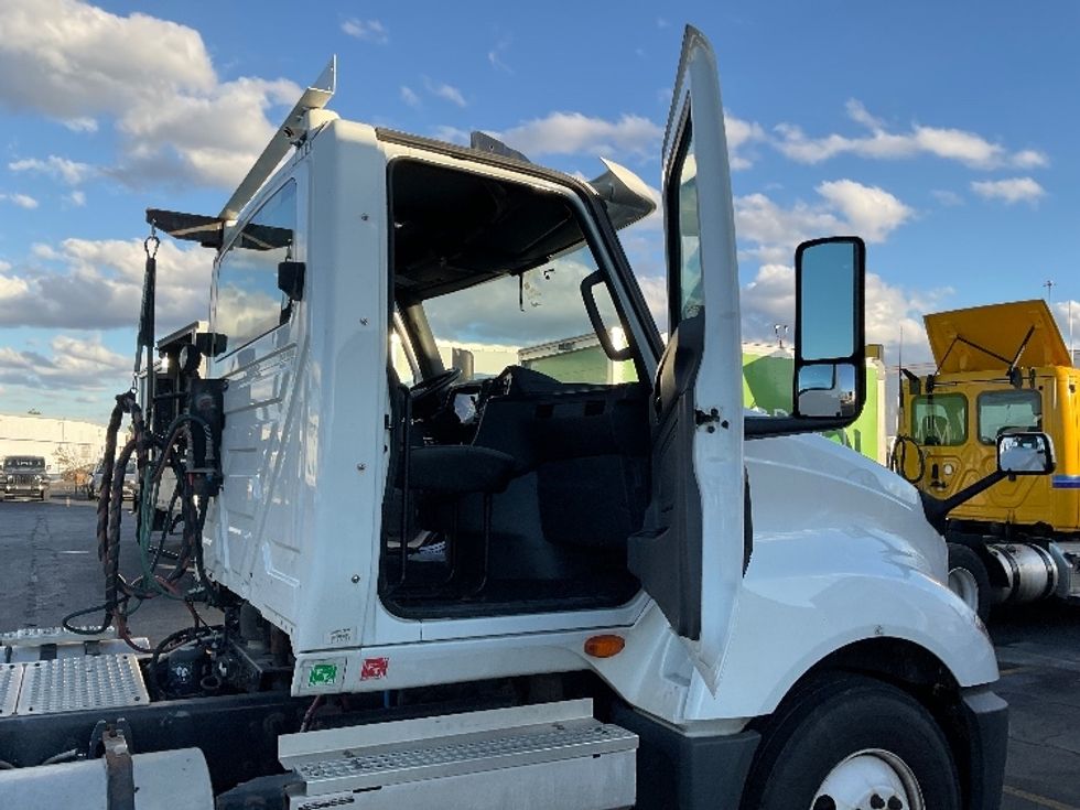 Day Cab Tractor-Heavy Duty Tractors-International-2018-LT625-Columbus-OH-368,717\n\t\tmiles-$ 27,000 - Image 12