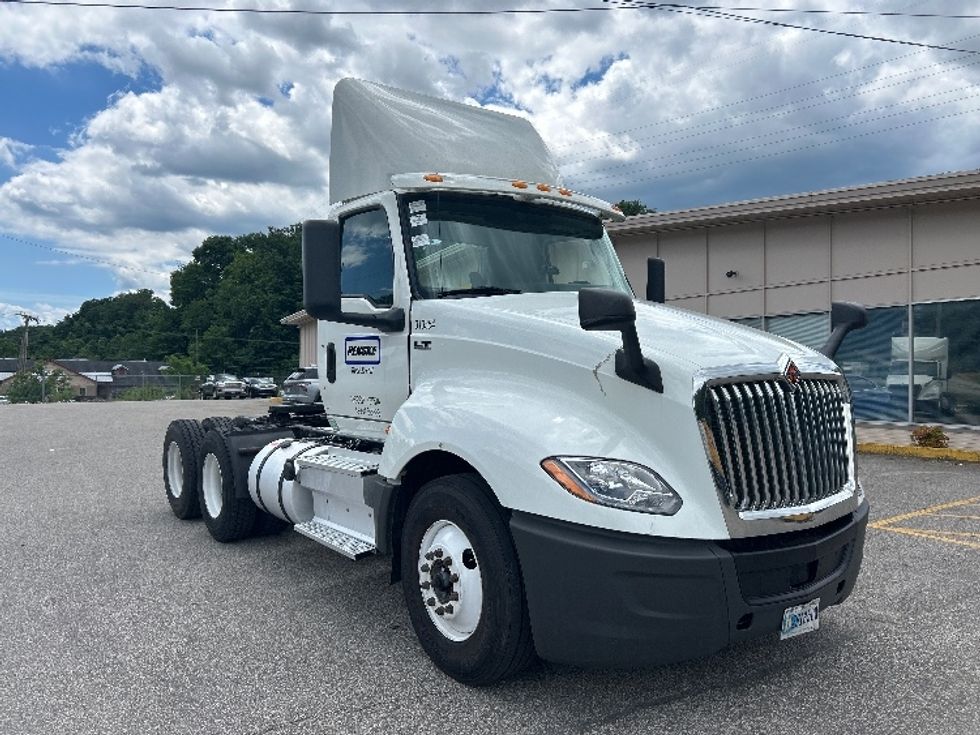 Day Cab Tractor-Heavy Duty Tractors-International-2018-LT625-Cross Lanes-WV-361,338\n\t\tmiles-$ 10,000 - Image 1