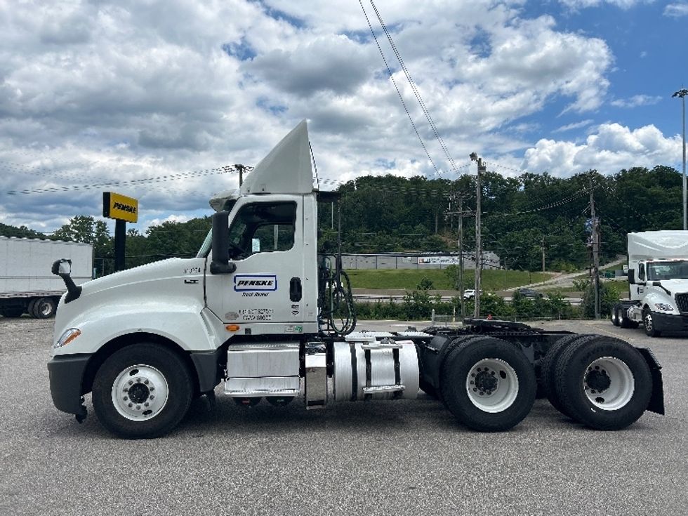 Day Cab Tractor-Heavy Duty Tractors-International-2018-LT625-Cross Lanes-WV-361,338\n\t\tmiles-$ 10,000 - Image 4