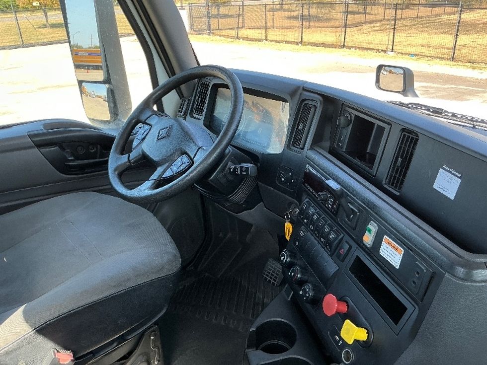 Day Cab Tractor-Heavy Duty Tractors-International-2018-LT625-Dallas-TX-376,304\n\t\tmiles-$ 25,000 - Image 14