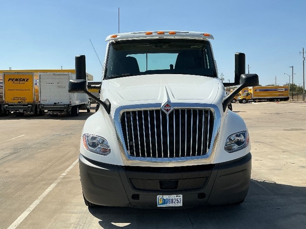 Day Cab Tractor-Heavy Duty Tractors-International-2018-LT625-Dallas-TX-376,304\n\t\tmiles-$ 25,000 - Image 2