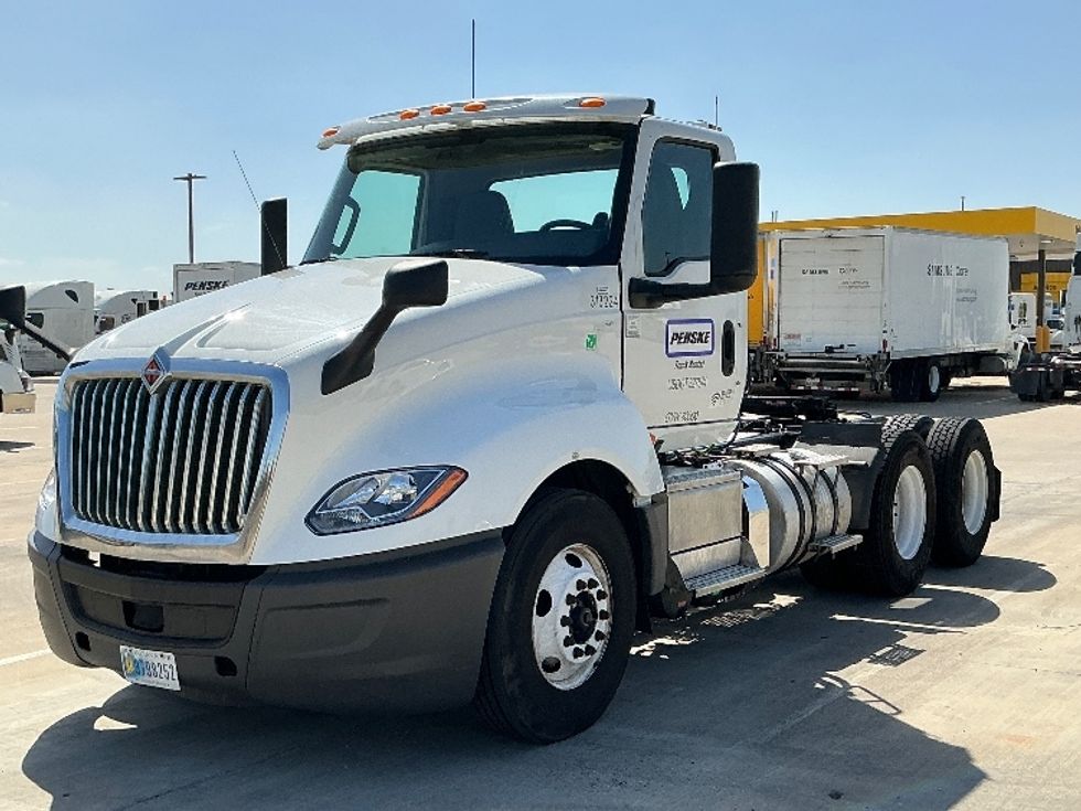 Day Cab Tractor-Heavy Duty Tractors-International-2018-LT625-Dallas-TX-376,304\n\t\tmiles-$ 25,000 - Image 3