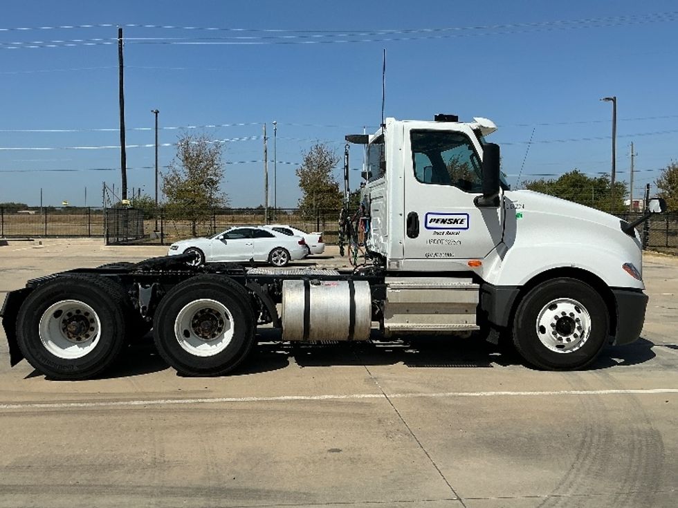 Day Cab Tractor-Heavy Duty Tractors-International-2018-LT625-Dallas-TX-376,304\n\t\tmiles-$ 25,000 - Image 8