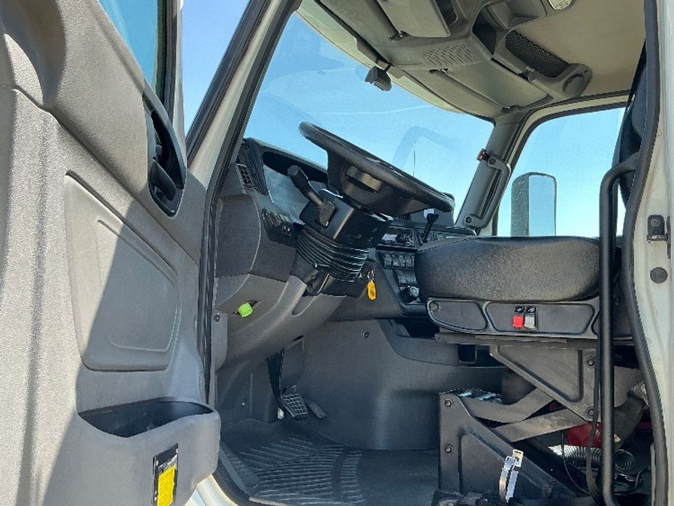 Day Cab Tractor-Heavy Duty Tractors-International-2018-LT625-Dallas-TX-376,304\n\t\tmiles-$ 25,000 - Image 9