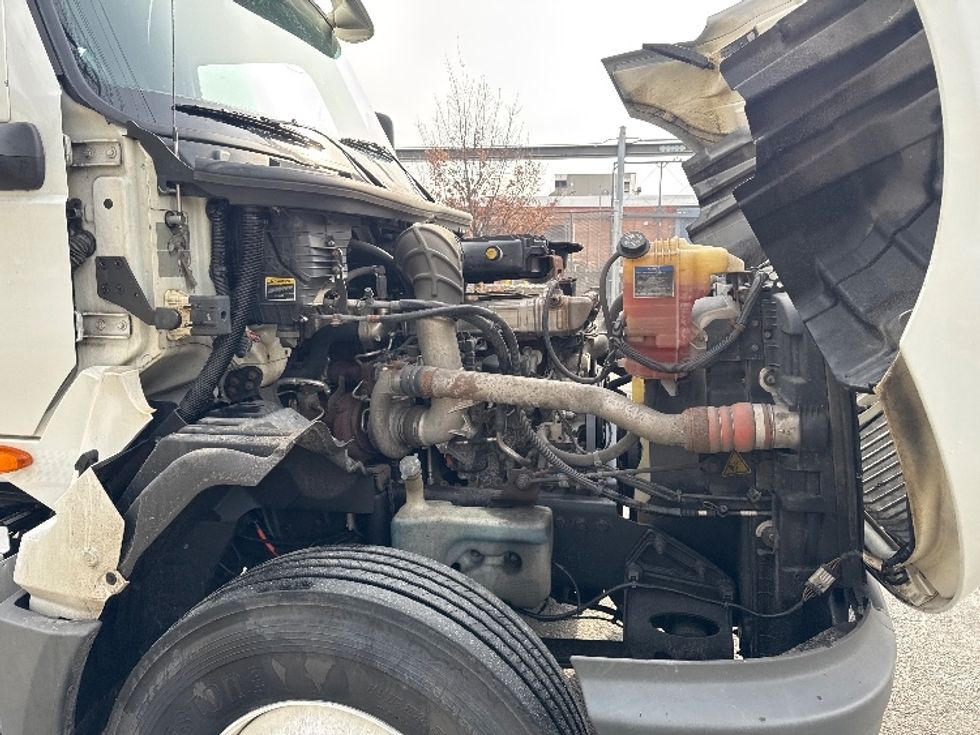 2018 International LT625 LT photo 15