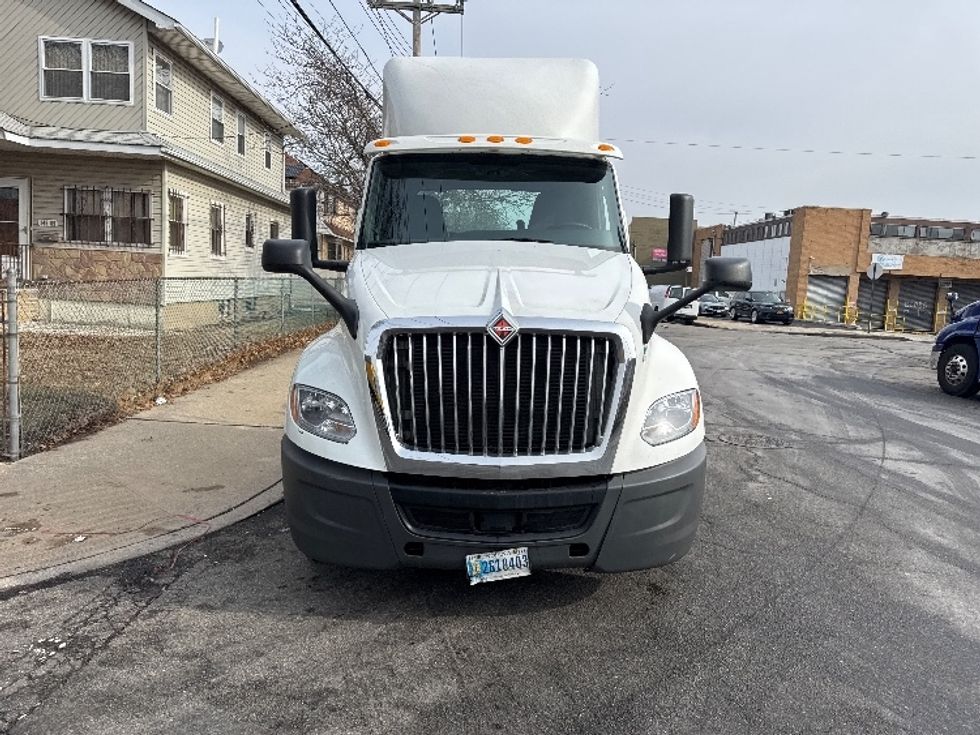 2018 International LT625 LT photo 2