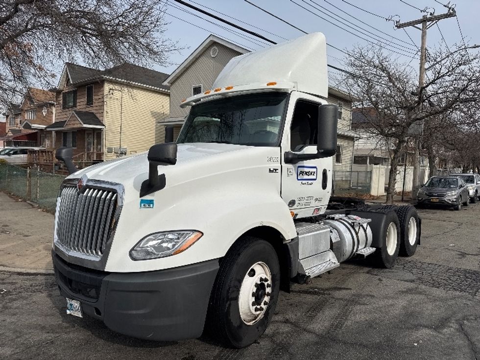 2018 International LT625 LT photo 3