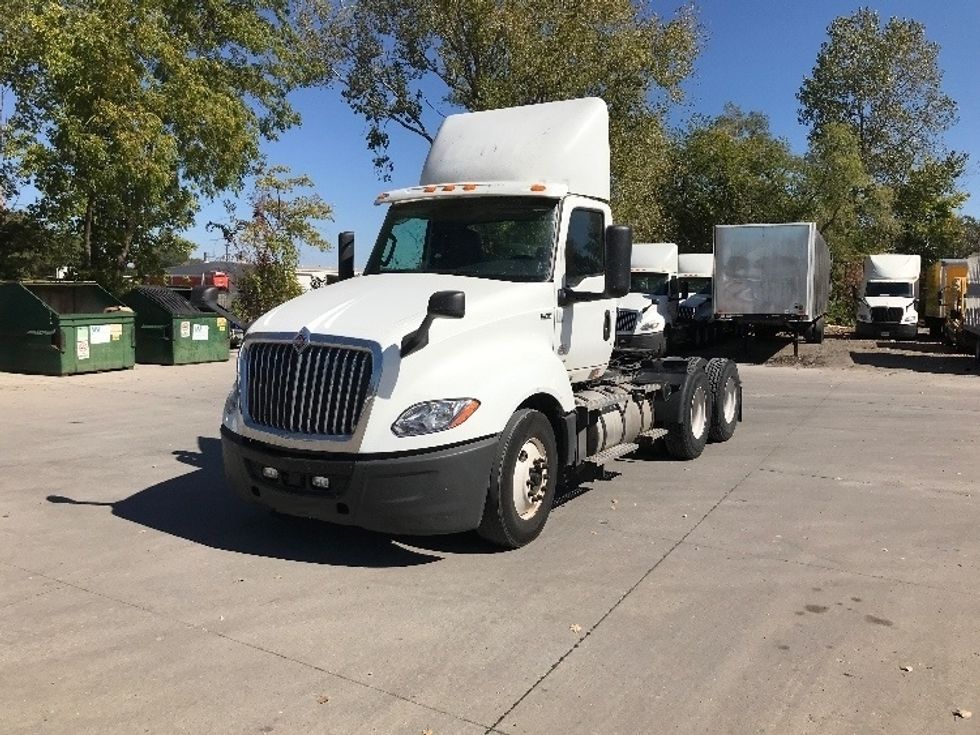 Day Cab Tractor-Heavy Duty Tractors-International-2018-LT625-Des Moines-IA-708,713\n\t\tmiles-$ 22,000 - Image 1