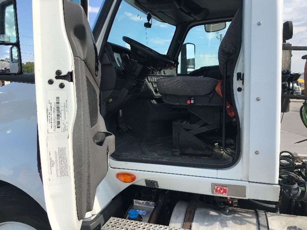 Day Cab Tractor-Heavy Duty Tractors-International-2018-LT625-Des Moines-IA-709,245\n\t\tmiles-$ 23,000 - Image 9