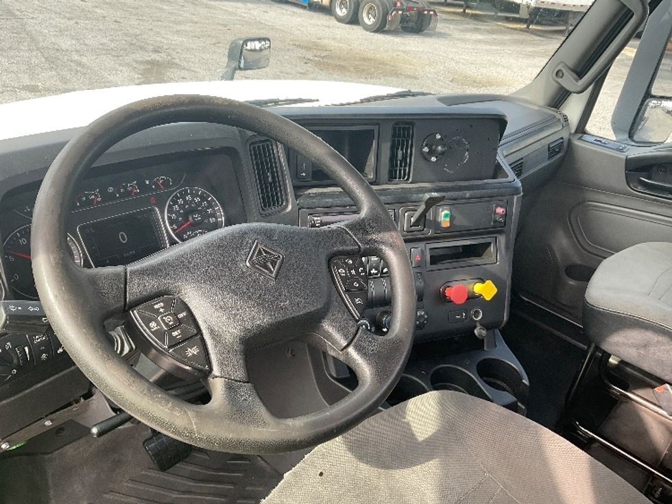 Day Cab Tractor-Heavy Duty Tractors-International-2018-LT625-Duluth-GA-276,702\n\t\tmiles-$ 28,750 - Image 10