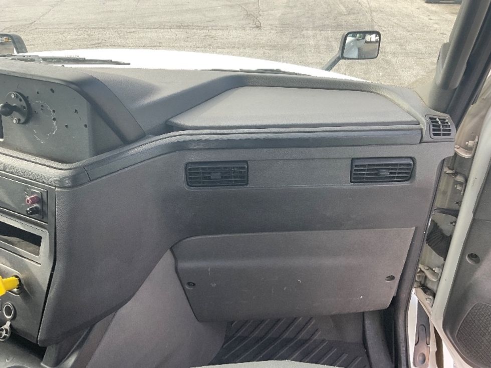 Day Cab Tractor-Heavy Duty Tractors-International-2018-LT625-Duluth-GA-276,702\n\t\tmiles-$ 28,750 - Image 13