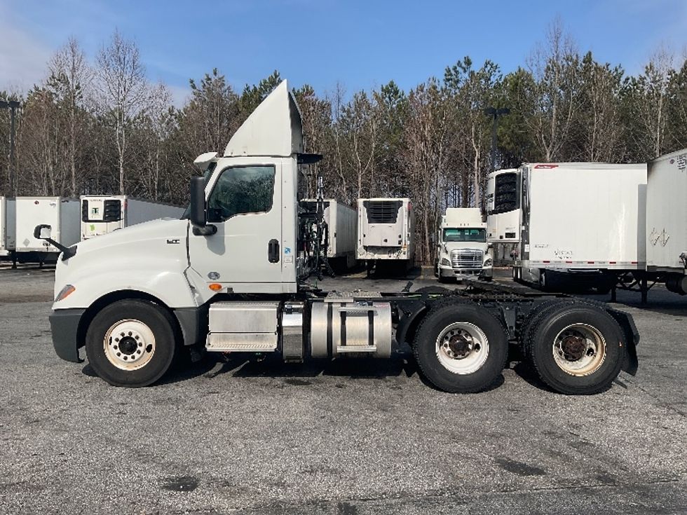 Day Cab Tractor-Heavy Duty Tractors-International-2018-LT625-Duluth-GA-276,702\n\t\tmiles-$ 28,750 - Image 4