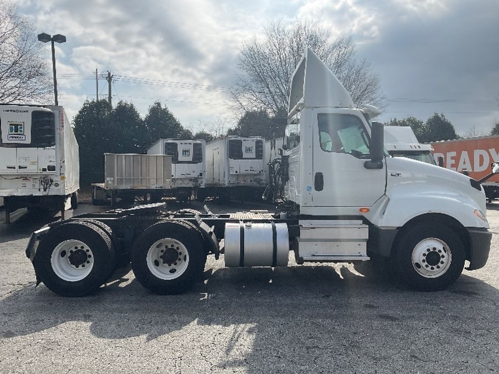 Day Cab Tractor-Heavy Duty Tractors-International-2018-LT625-Duluth-GA-276,702\n\t\tmiles-$ 28,750 - Image 8