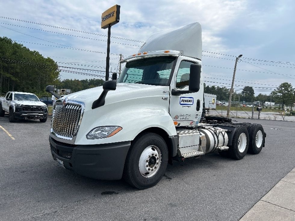 Day Cab Tractor-Heavy Duty Tractors-International-2018-LT625-Duluth-GA-340,436\n\t\tmiles-$ 24,500 - Image 3