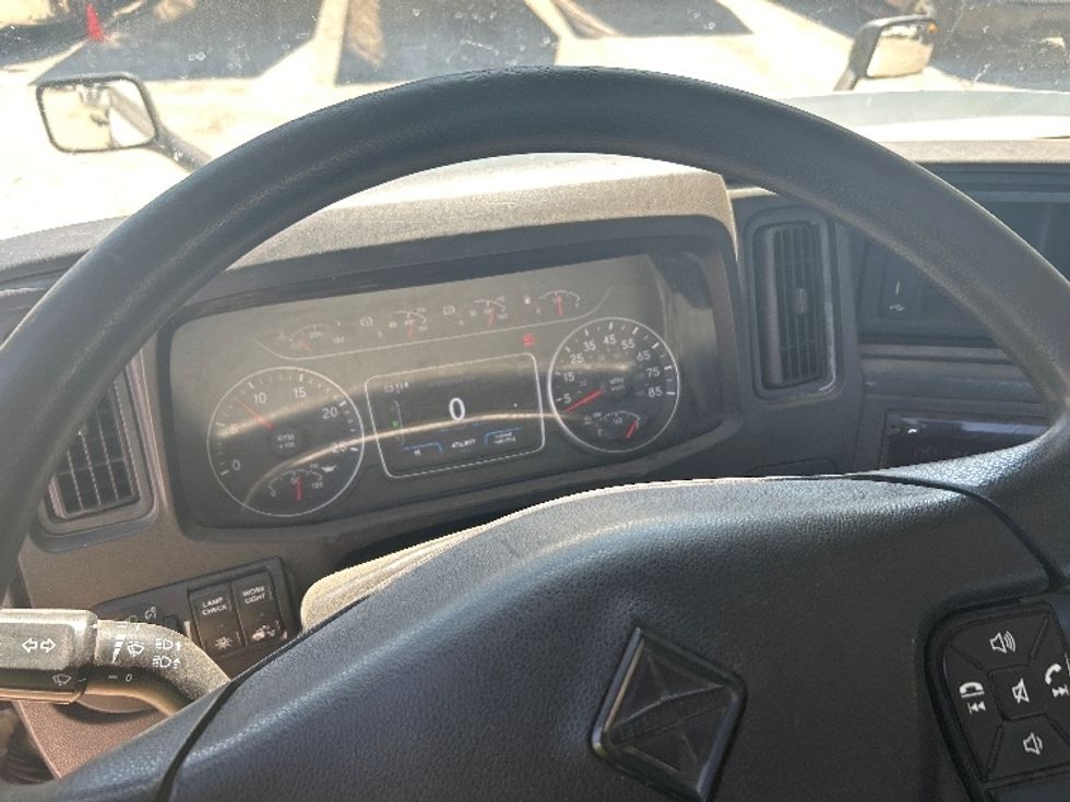 Day Cab Tractor-Heavy Duty Tractors-International-2018-LT625-Earth City-MO-521,579\n\t\tmiles-$ 22,500 - Image 11
