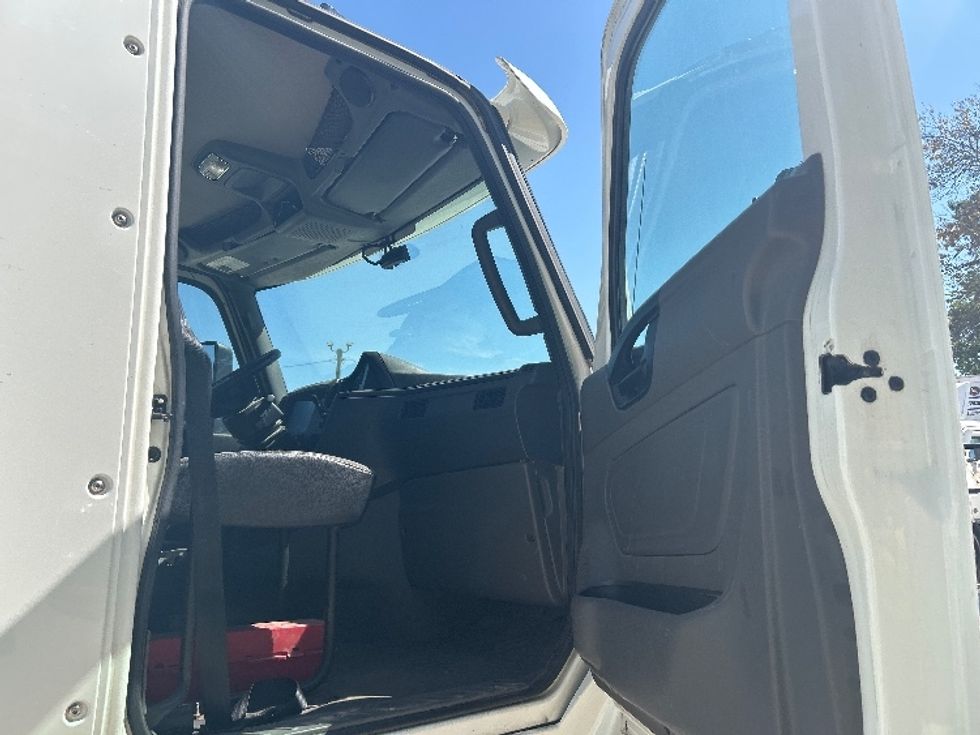 Day Cab Tractor-Heavy Duty Tractors-International-2018-LT625-Earth City-MO-521,579\n\t\tmiles-$ 22,500 - Image 12