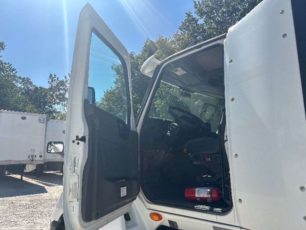 Day Cab Tractor-Heavy Duty Tractors-International-2018-LT625-Earth City-MO-521,579\n\t\tmiles-$ 22,500 - Image 9