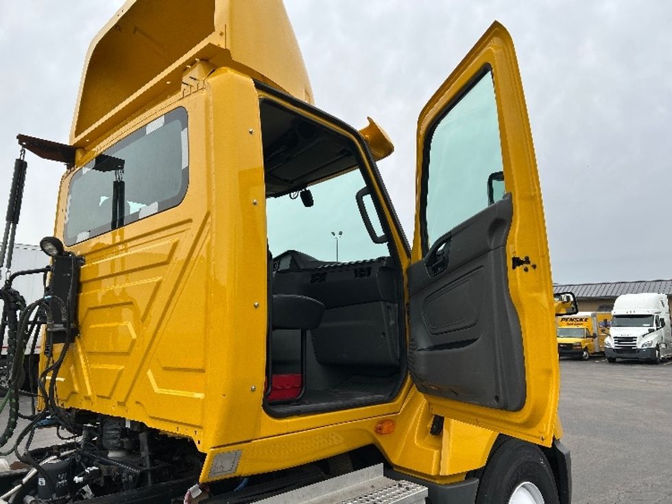 Day Cab Tractor-Heavy Duty Tractors-International-2018-LT625-East Chicago-IN-203,412\n\t\tmiles-$ 19,000 - Image 12