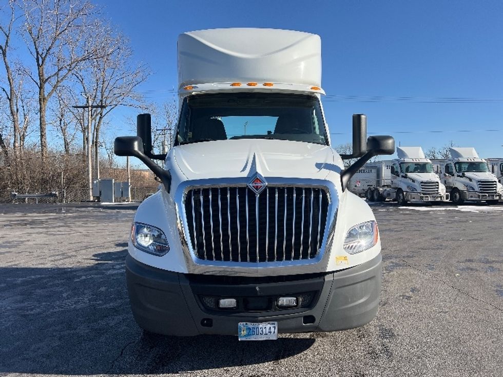 Day Cab Tractor-Heavy Duty Tractors-International-2018-LT625-East Chicago-IN-234,522\n\t\tmiles-$ 33,250 - Image 2