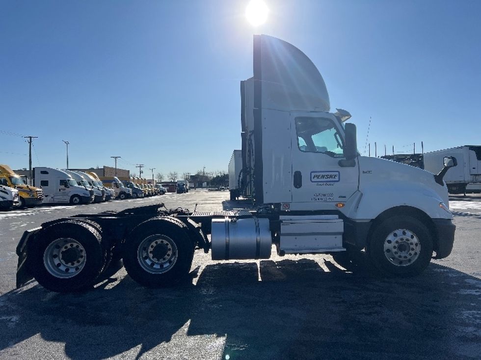 Day Cab Tractor-Heavy Duty Tractors-International-2018-LT625-East Chicago-IN-234,522\n\t\tmiles-$ 33,250 - Image 8