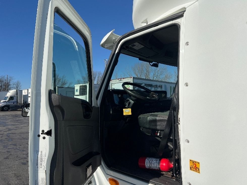 Day Cab Tractor-Heavy Duty Tractors-International-2018-LT625-East Chicago-IN-234,522\n\t\tmiles-$ 33,250 - Image 9