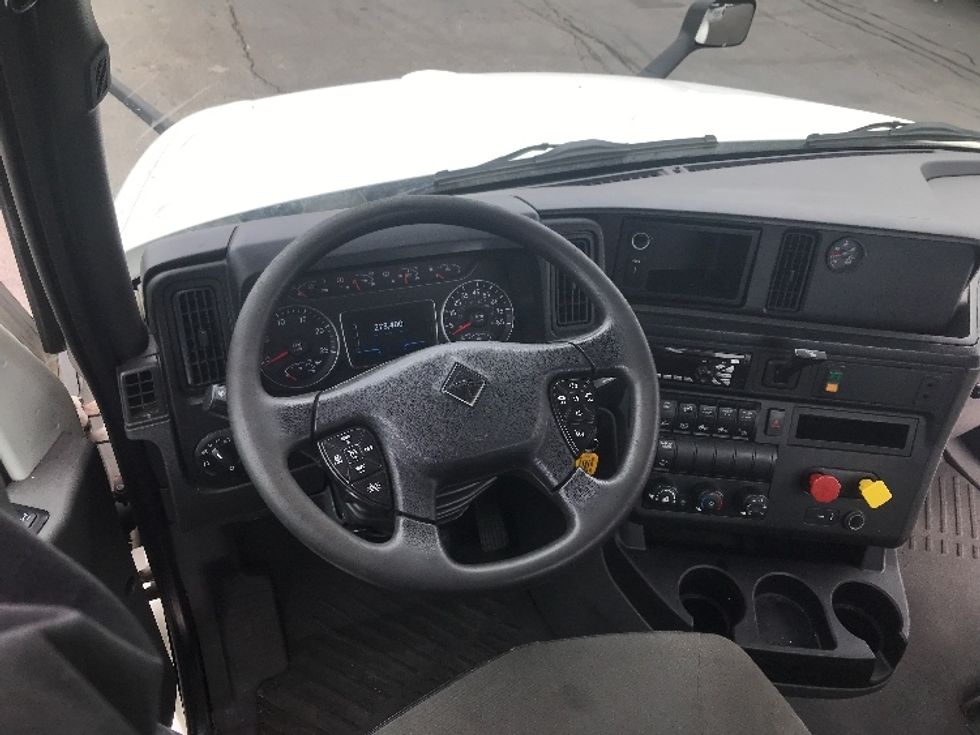 Day Cab Tractor-Heavy Duty Tractors-International-2018-LT625-East Chicago-IN-301,210\n\t\tmiles-$ 30,250 - Image 10