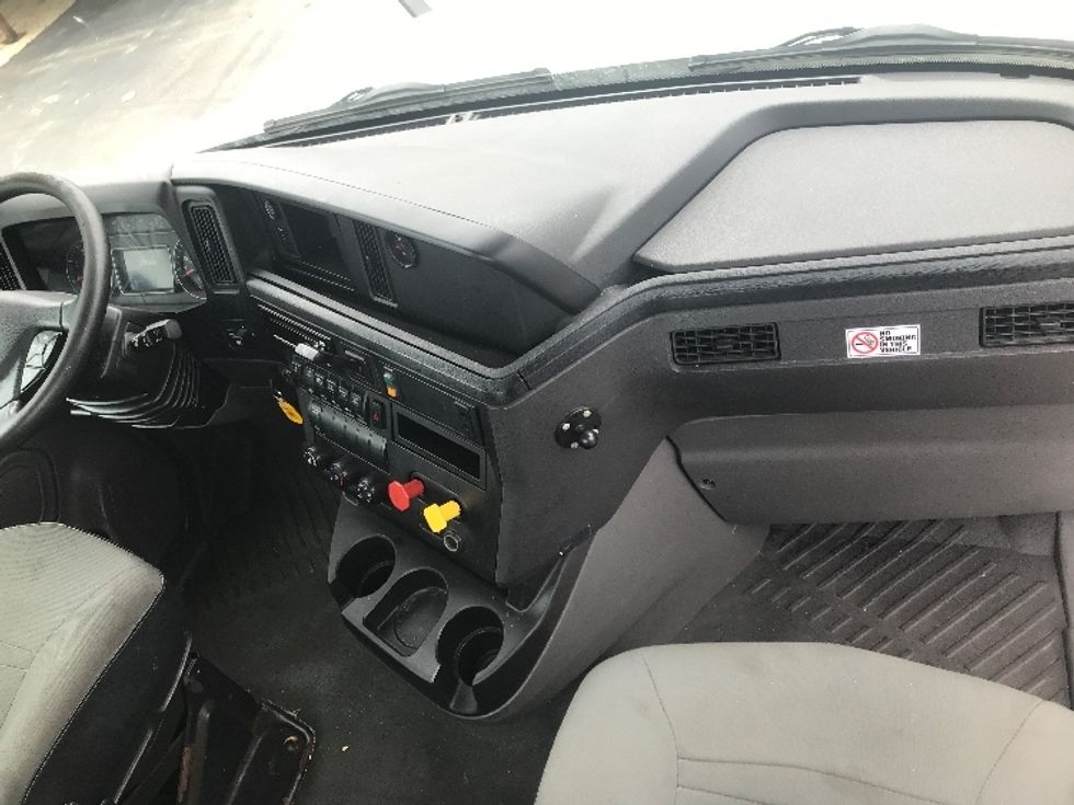 Day Cab Tractor-Heavy Duty Tractors-International-2018-LT625-East Chicago-IN-301,210\n\t\tmiles-$ 30,250 - Image 12